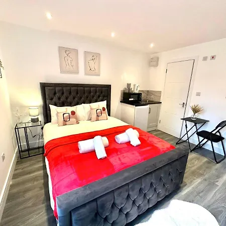 Finsbury Park Suites - Arsenal Stadium London